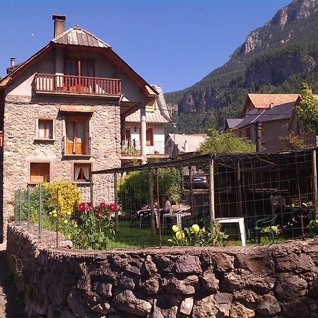 Pension Pallaruelo Saravillo Szoba fotó
